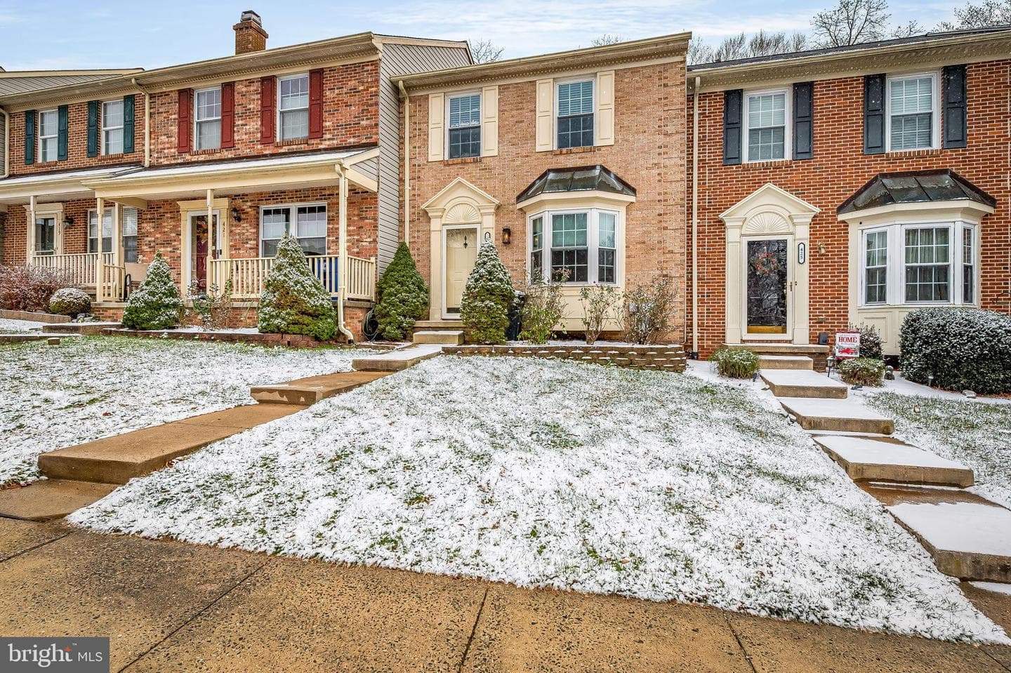 423 Oakton Way photo 2