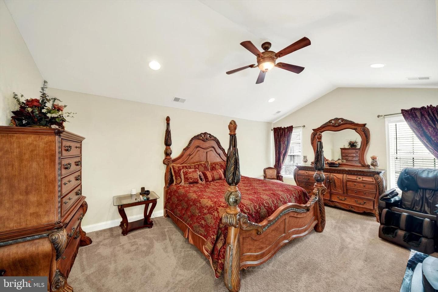 1212 Cotswold Court photo 12
