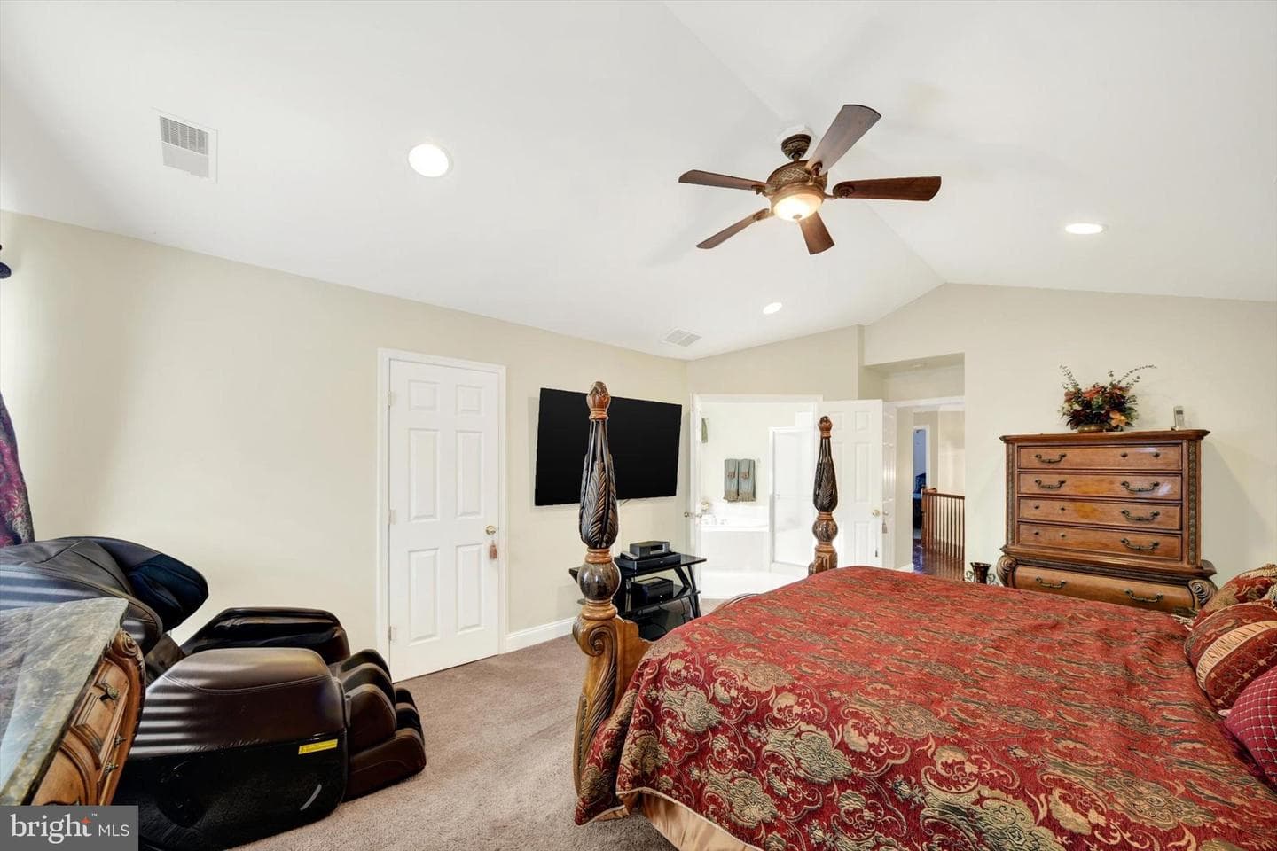 1212 Cotswold Court photo 13