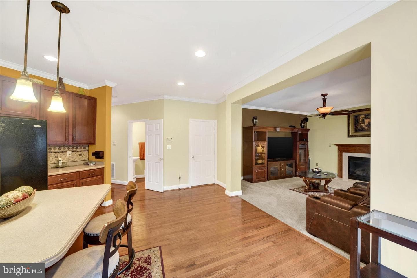 1212 Cotswold Court photo 4