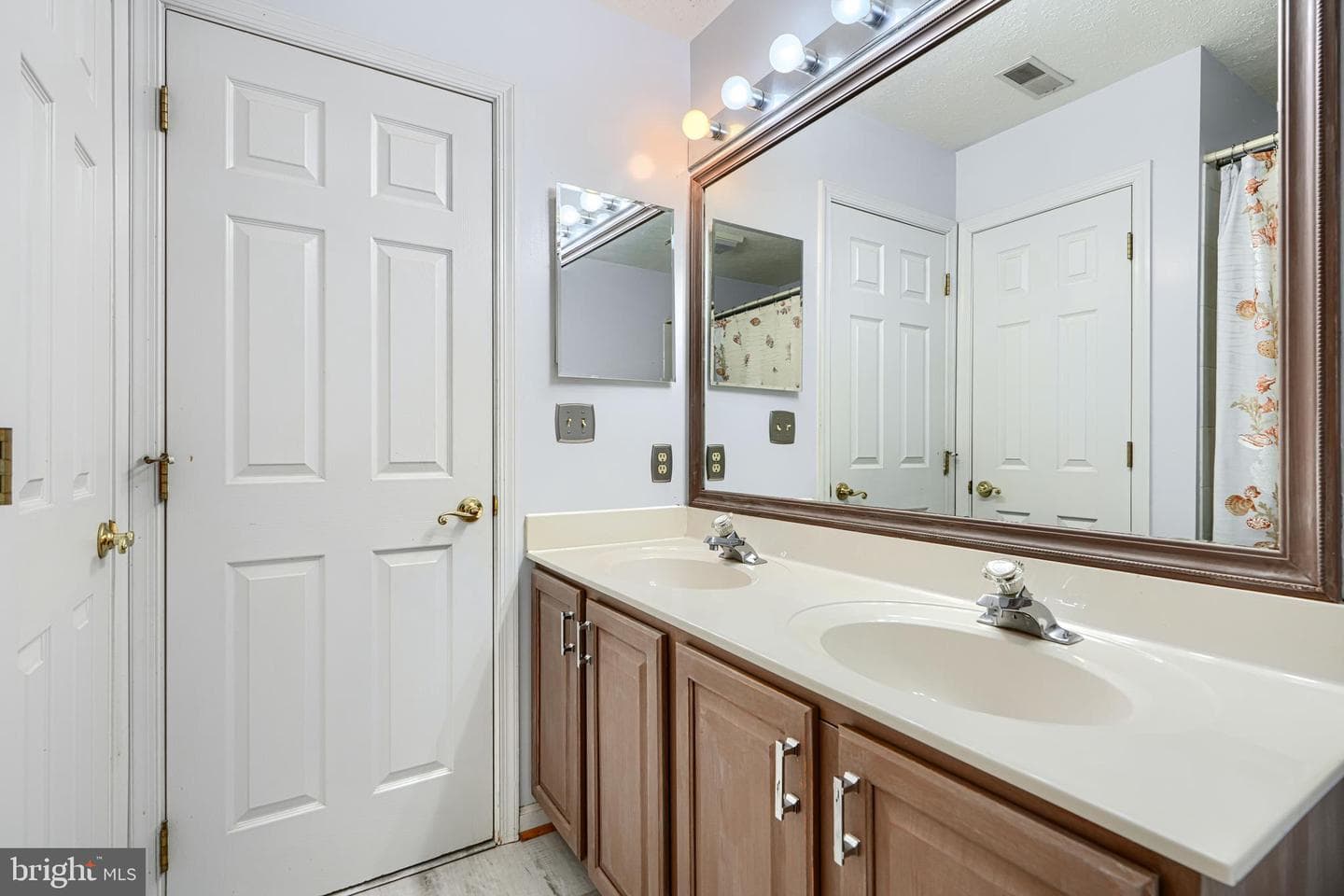 3203 Eastbend Court photo 38