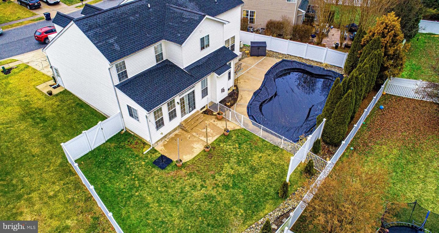 422 Clydebank Drive photo 49