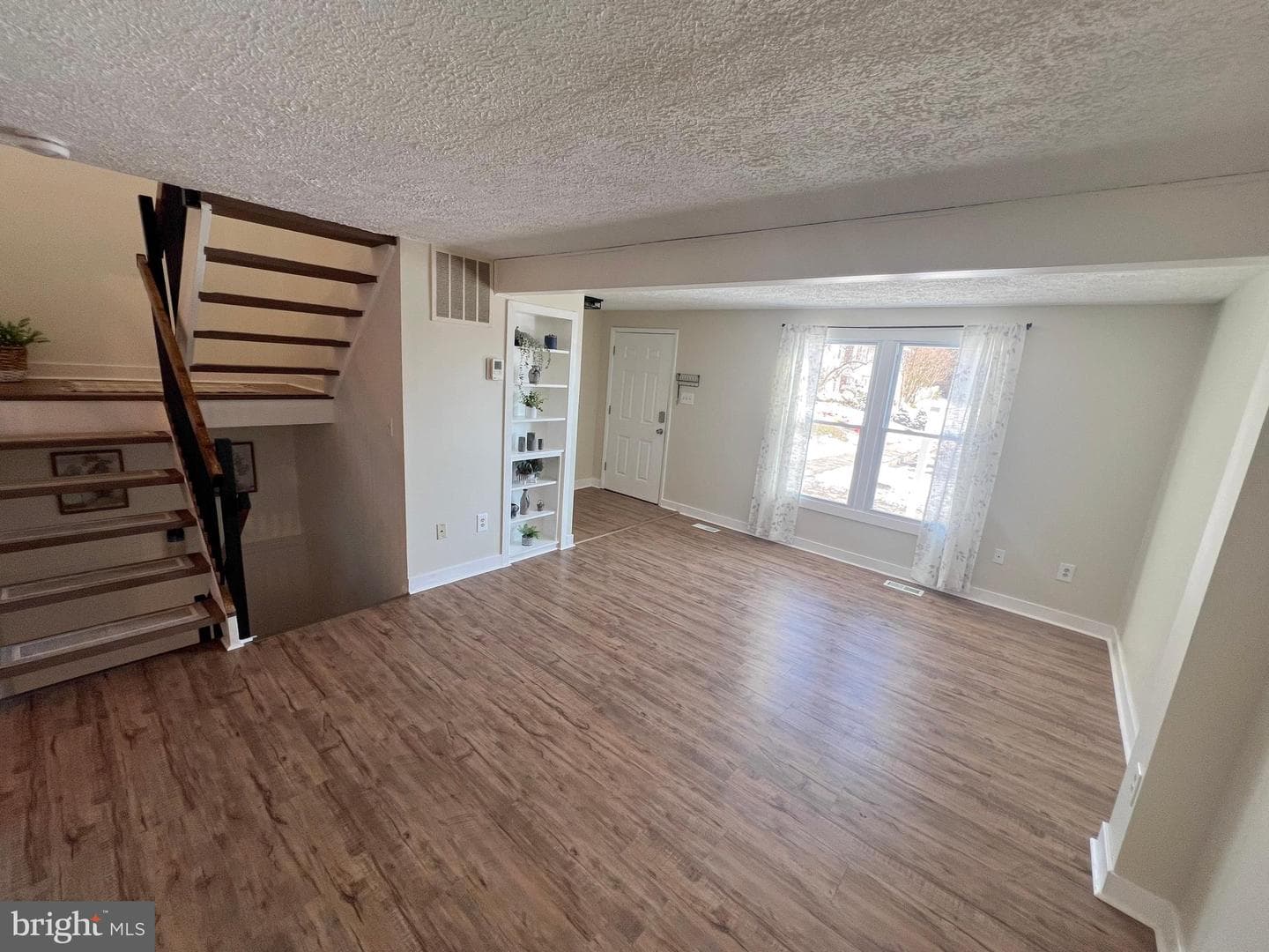 3102 Holly Berry Court photo 5