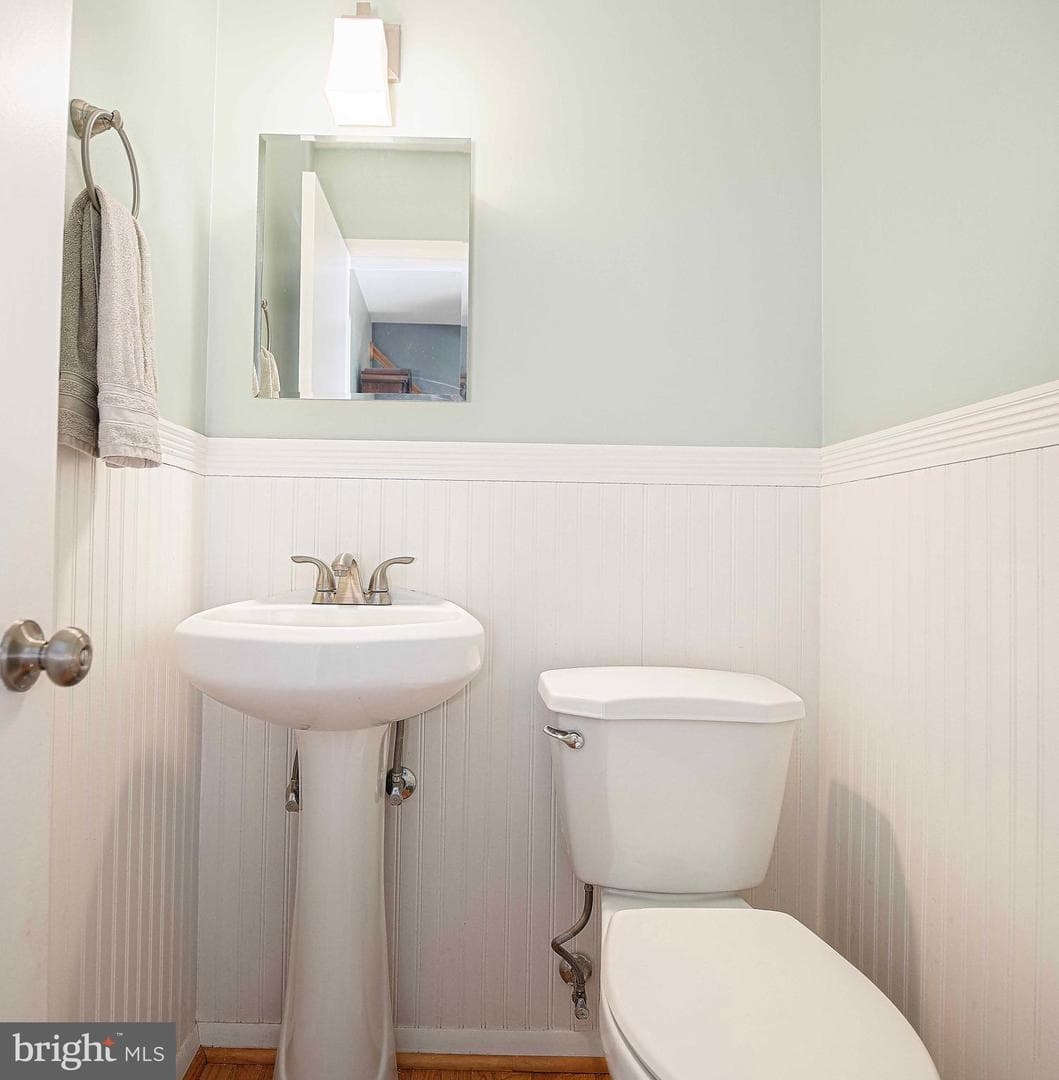 1127 Darlene Road photo 10