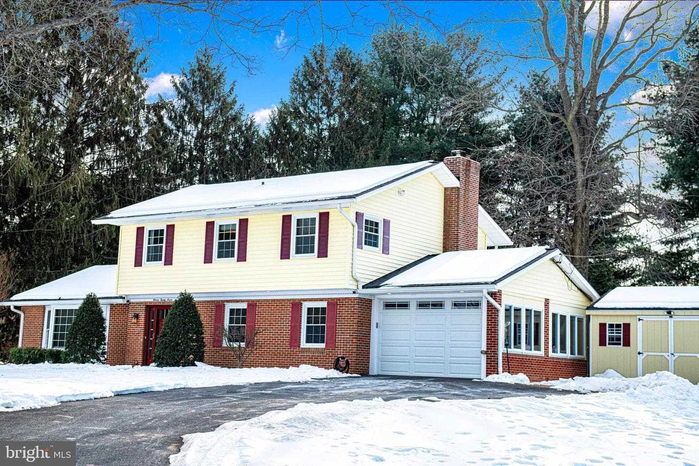 1127 Darlene Road photo 2
