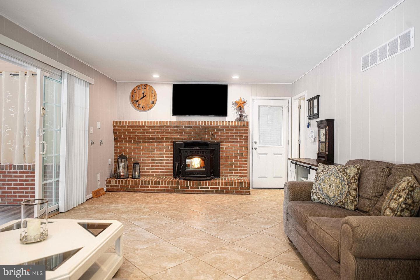 1127 Darlene Road photo 21