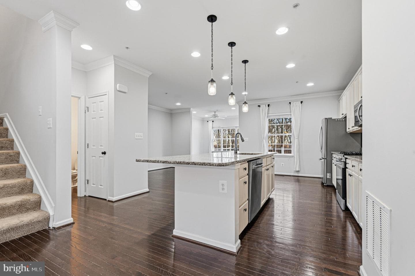 617 English Ivy Way photo 10