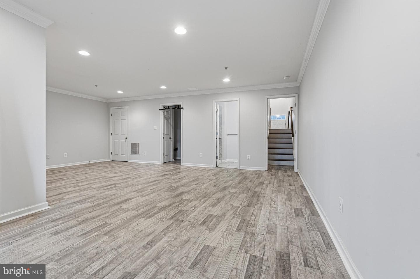 617 English Ivy Way photo 24