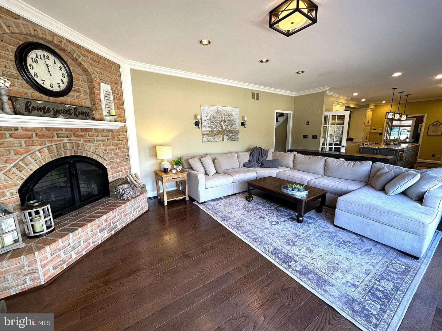 1105 E Wheel Road E photo 23