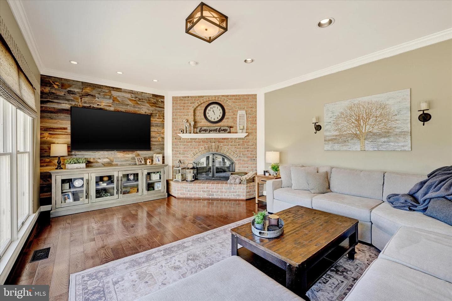 1105 E Wheel Road E photo 25