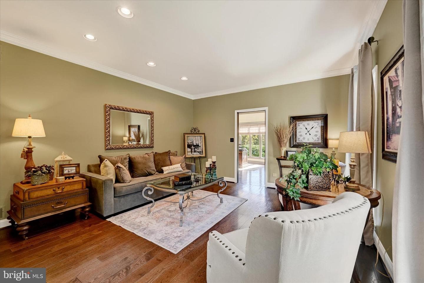 1105 E Wheel Road E photo 4