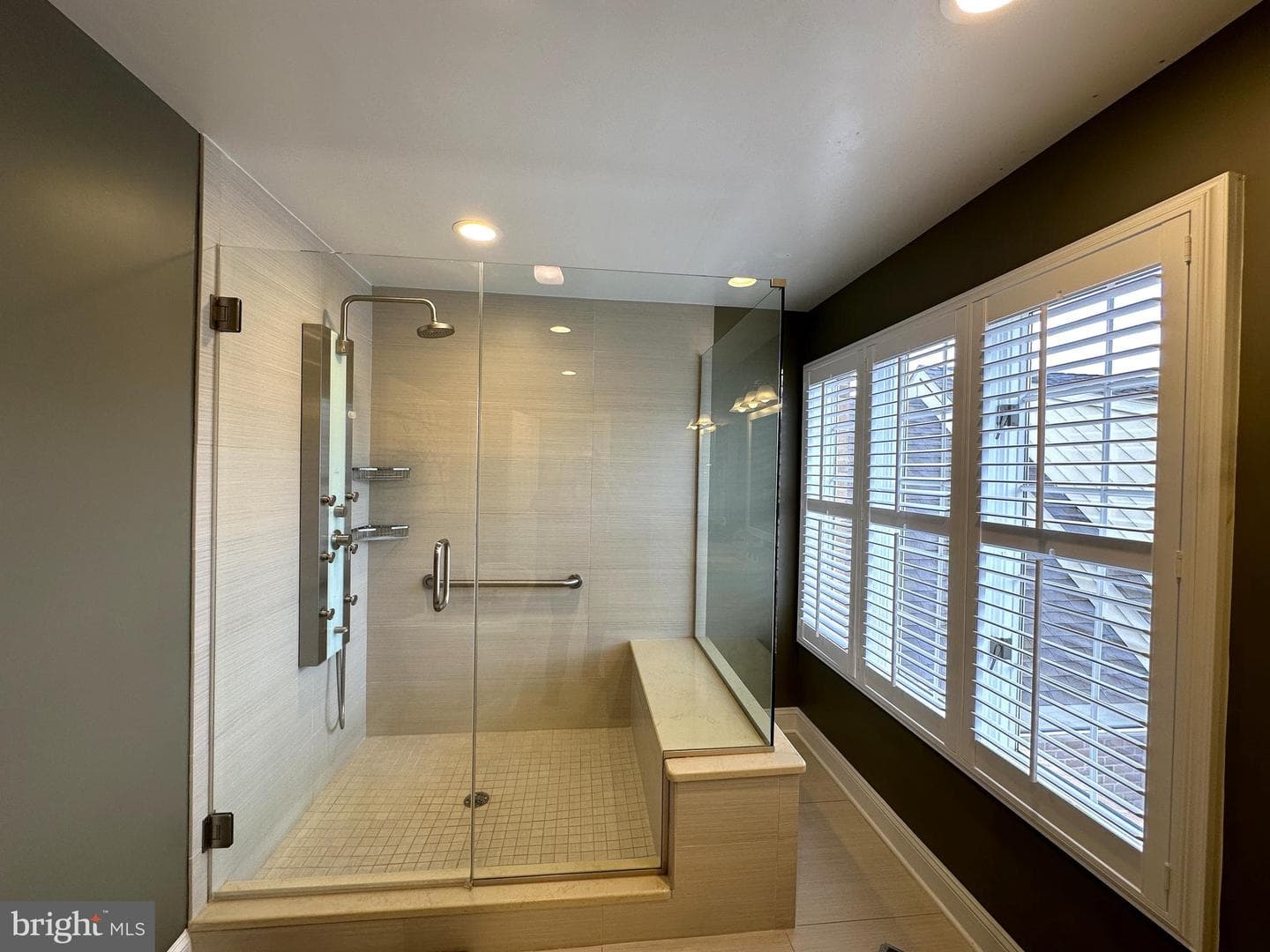 1105 E Wheel Road E photo 57