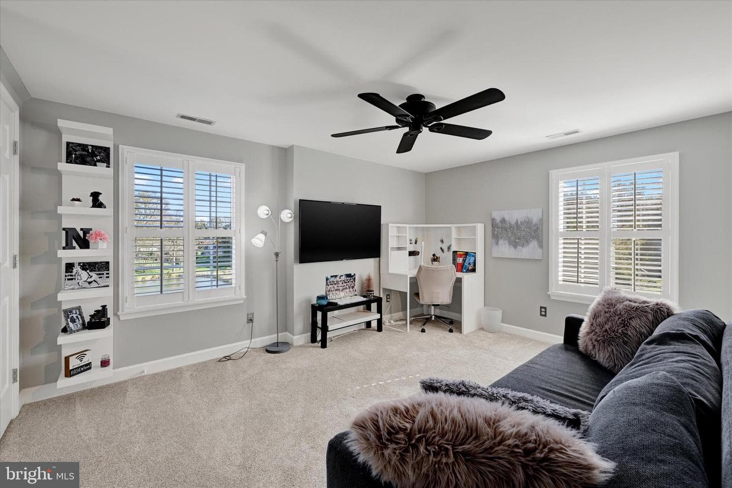 1105 E Wheel Road E photo 68