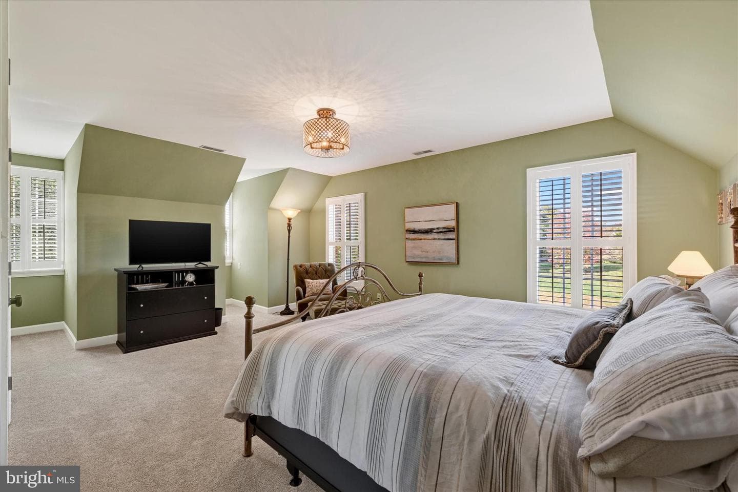 1105 E Wheel Road E photo 71