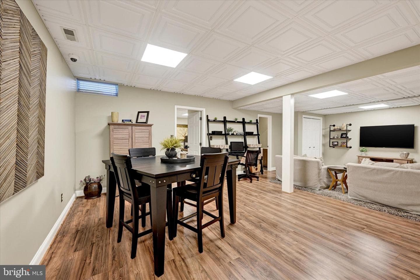 1105 E Wheel Road E photo 79