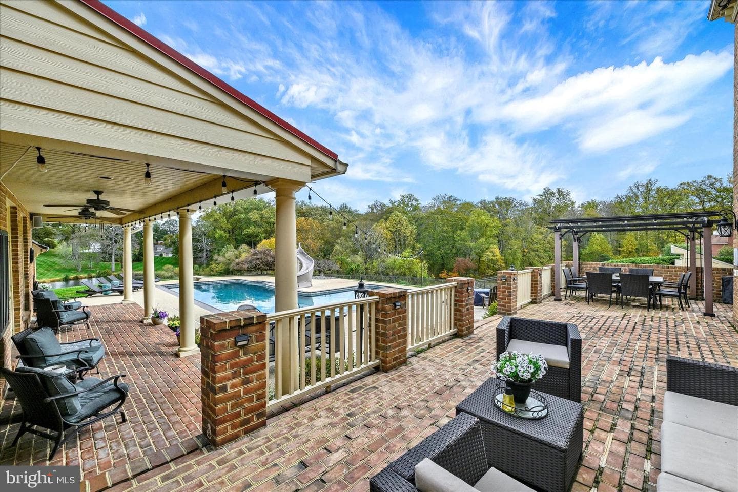 1105 E Wheel Road E photo 93