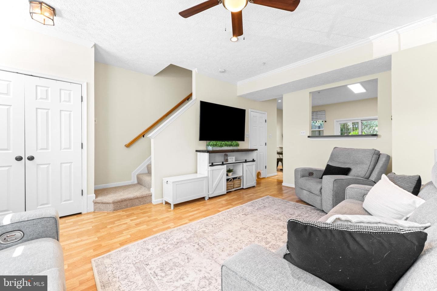 1124 Splashing Brook Drive photo 4