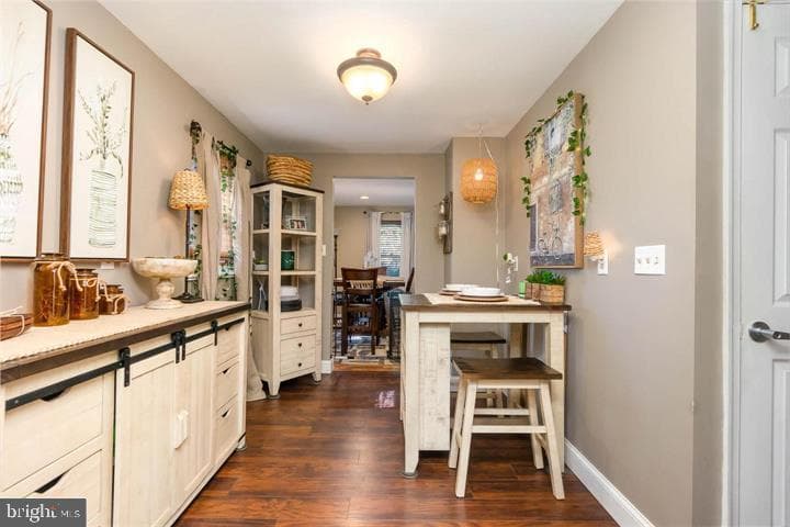 211 E Wheel Road photo 14