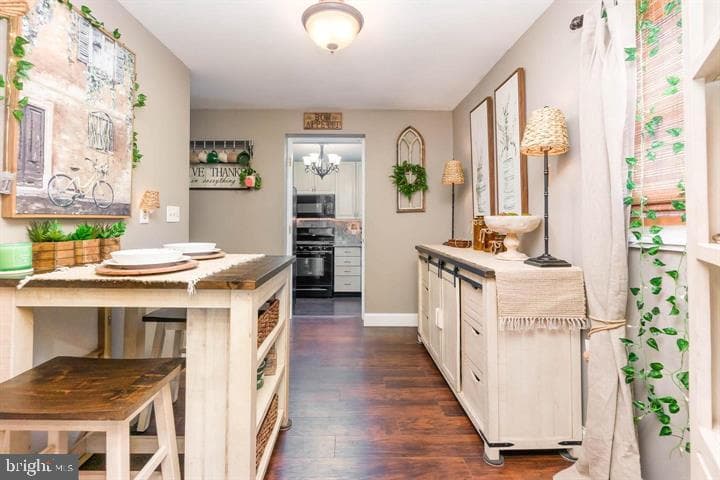 211 E Wheel Road photo 16