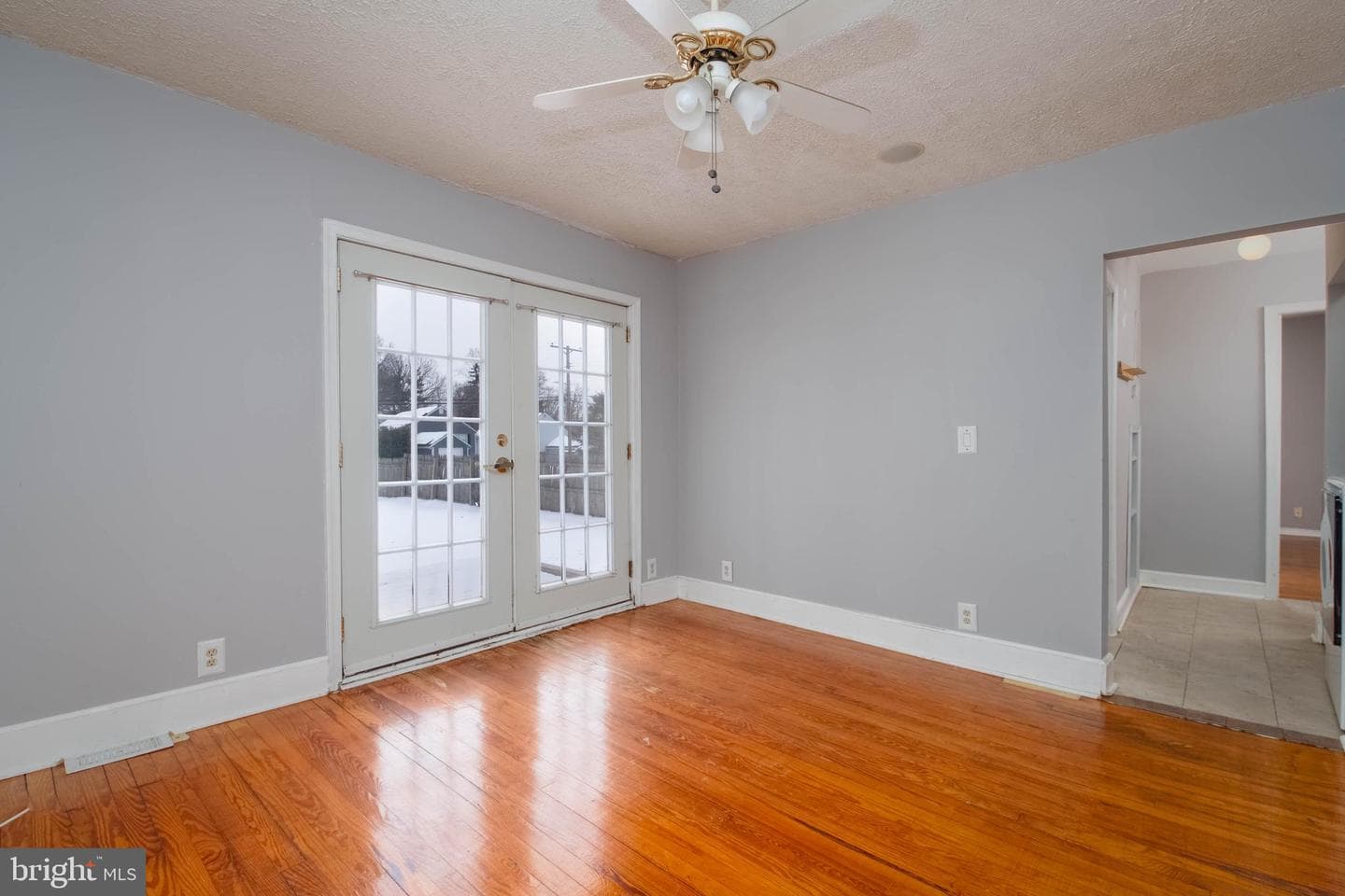 449 S Law Street photo 16
