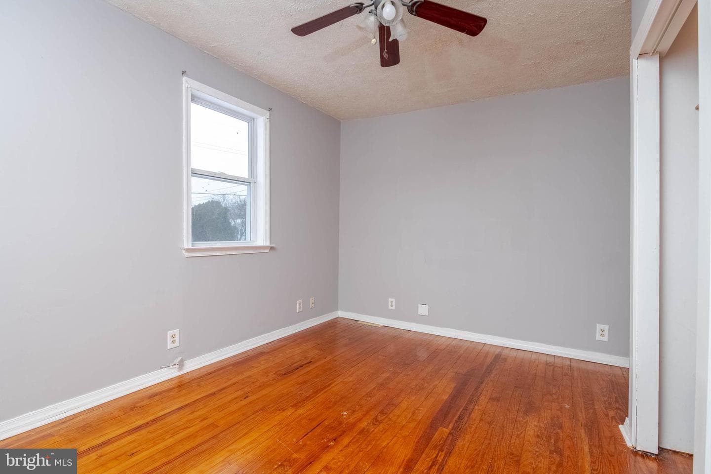 449 S Law Street photo 22