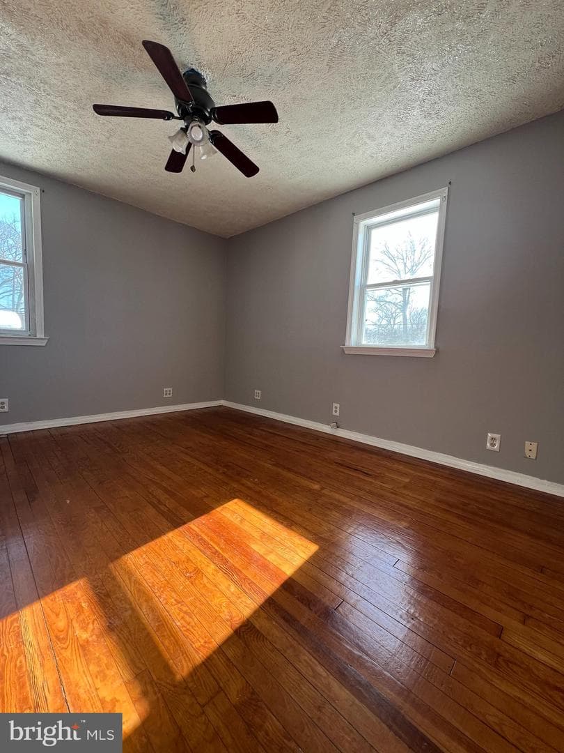 449 S Law Street photo 32