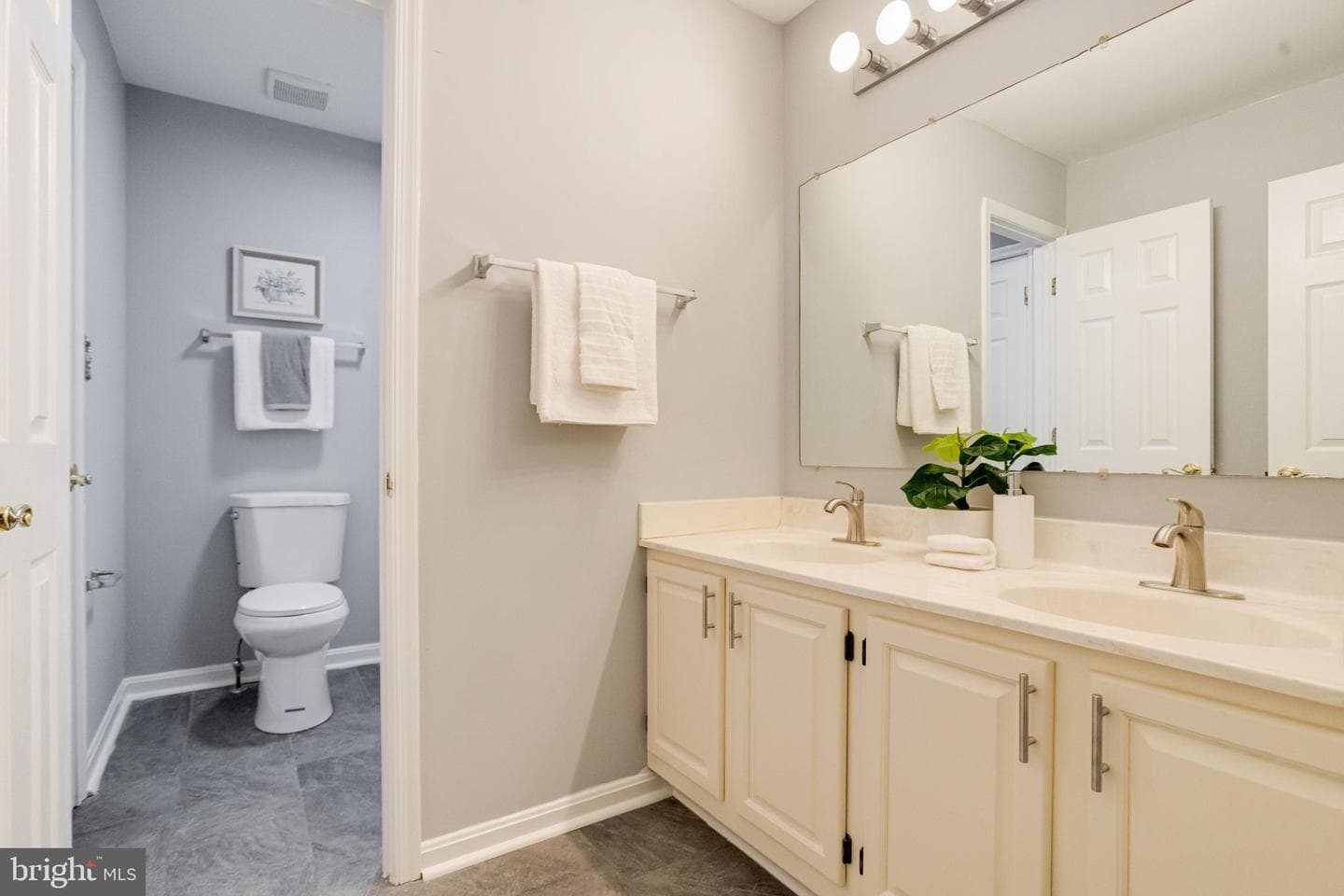 4211 Chapelgate Place photo 24