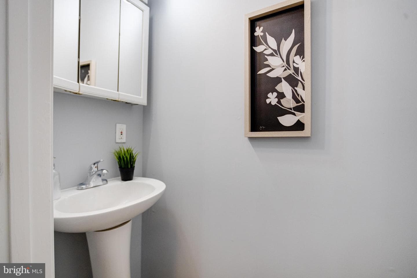 4211 Chapelgate Place photo 8