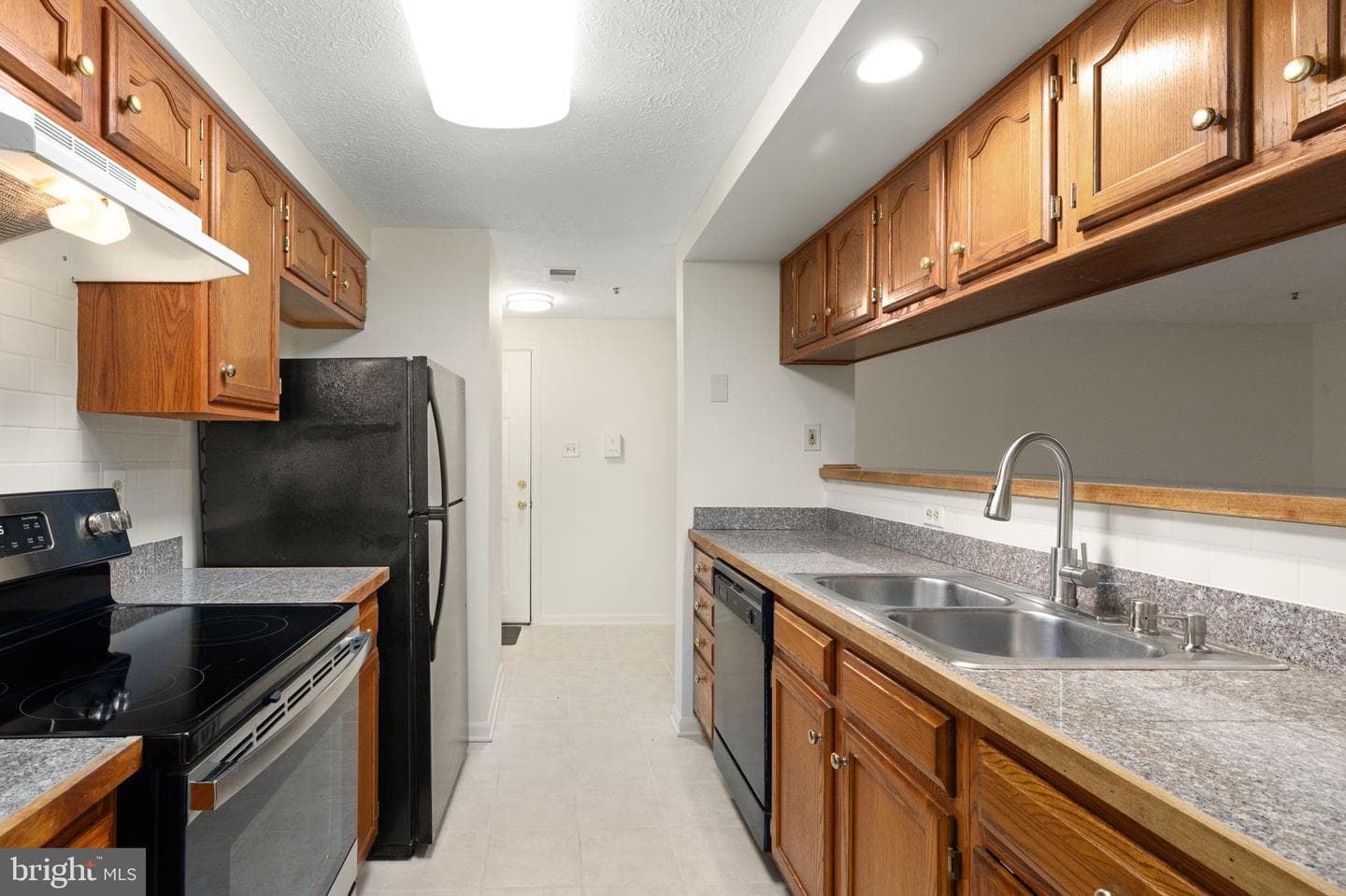 1404 Golden Rod Court #b photo 10