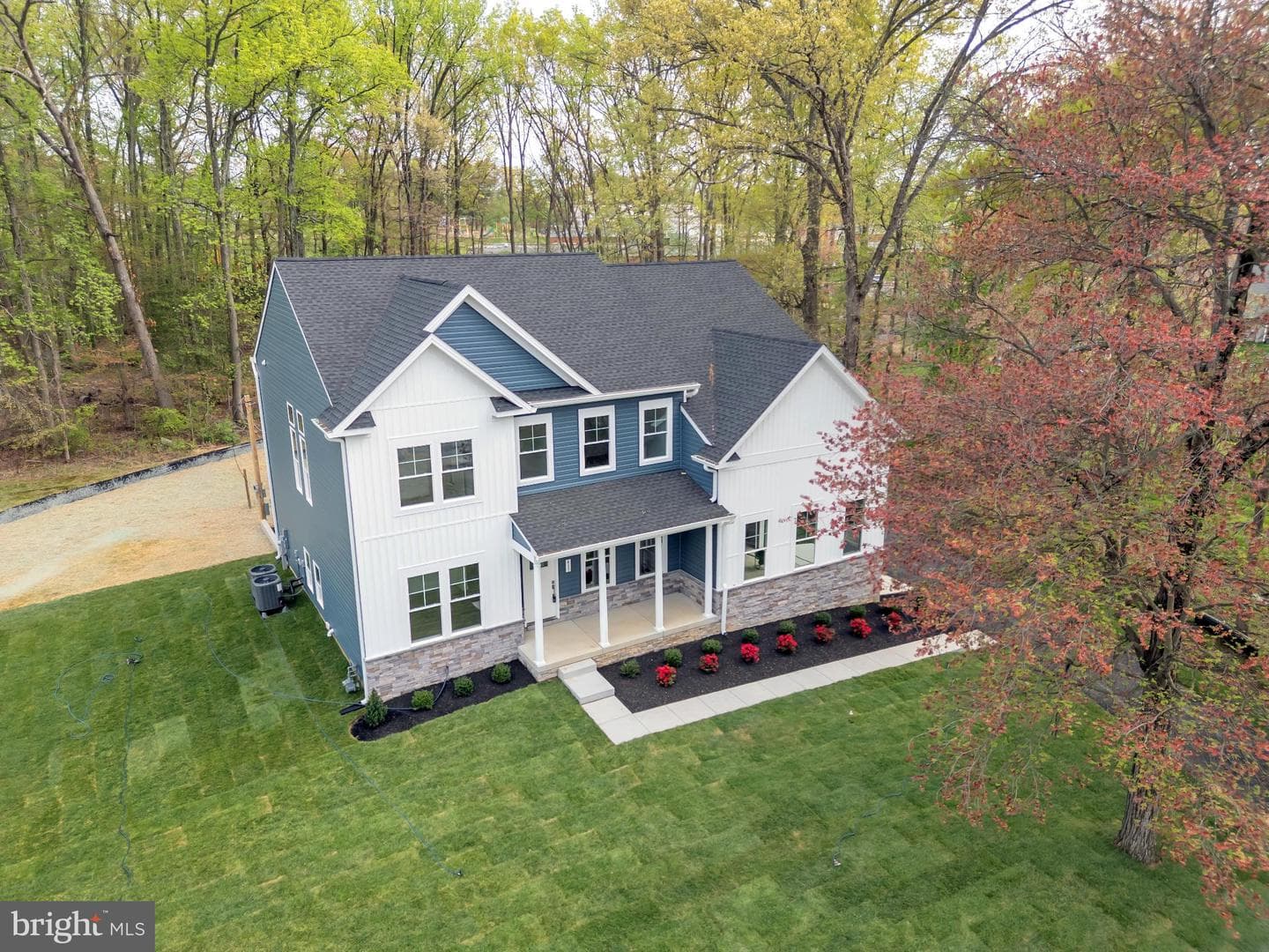 413 Trimble Road photo 2