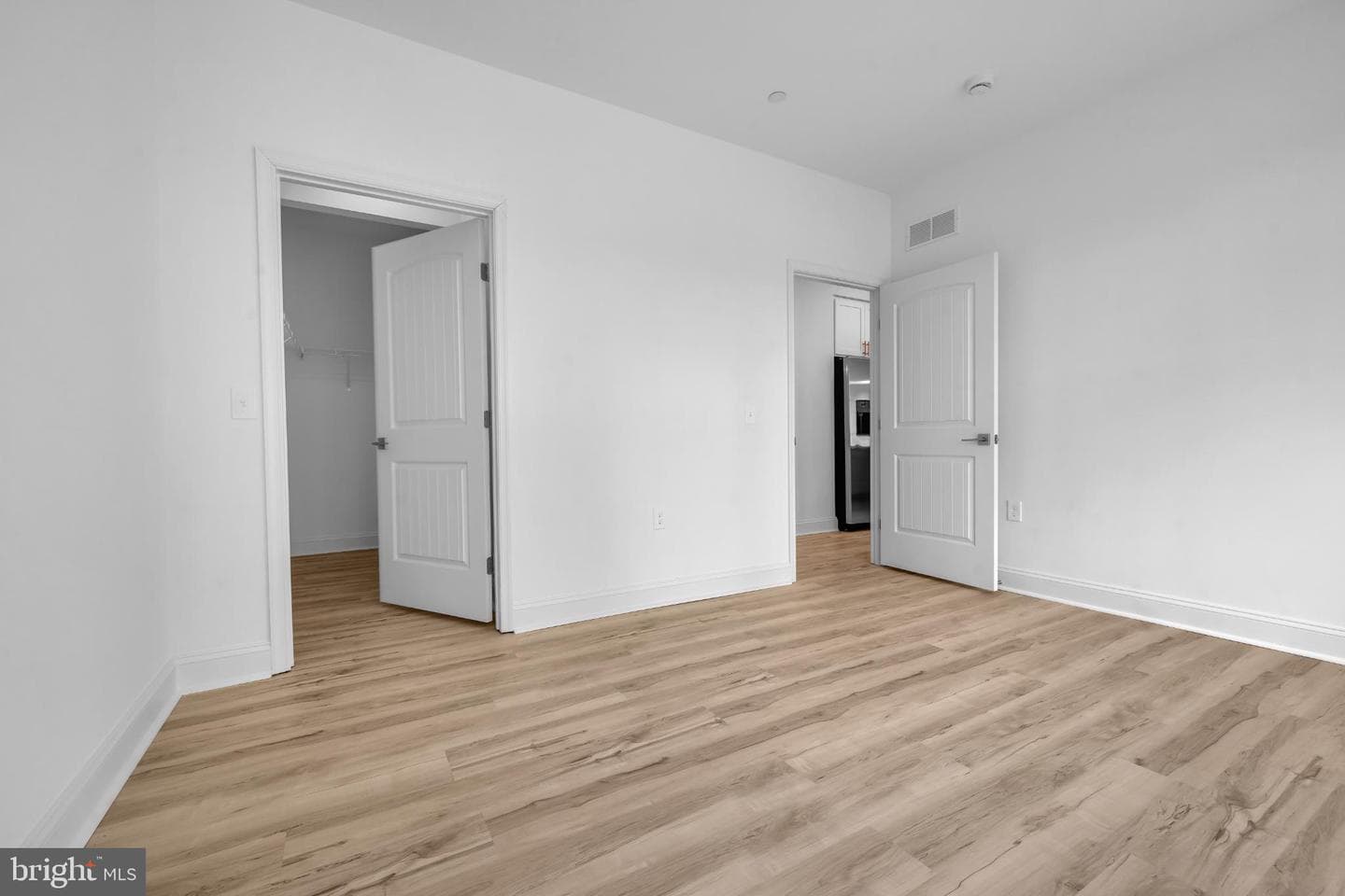 413 Trimble Road photo 23