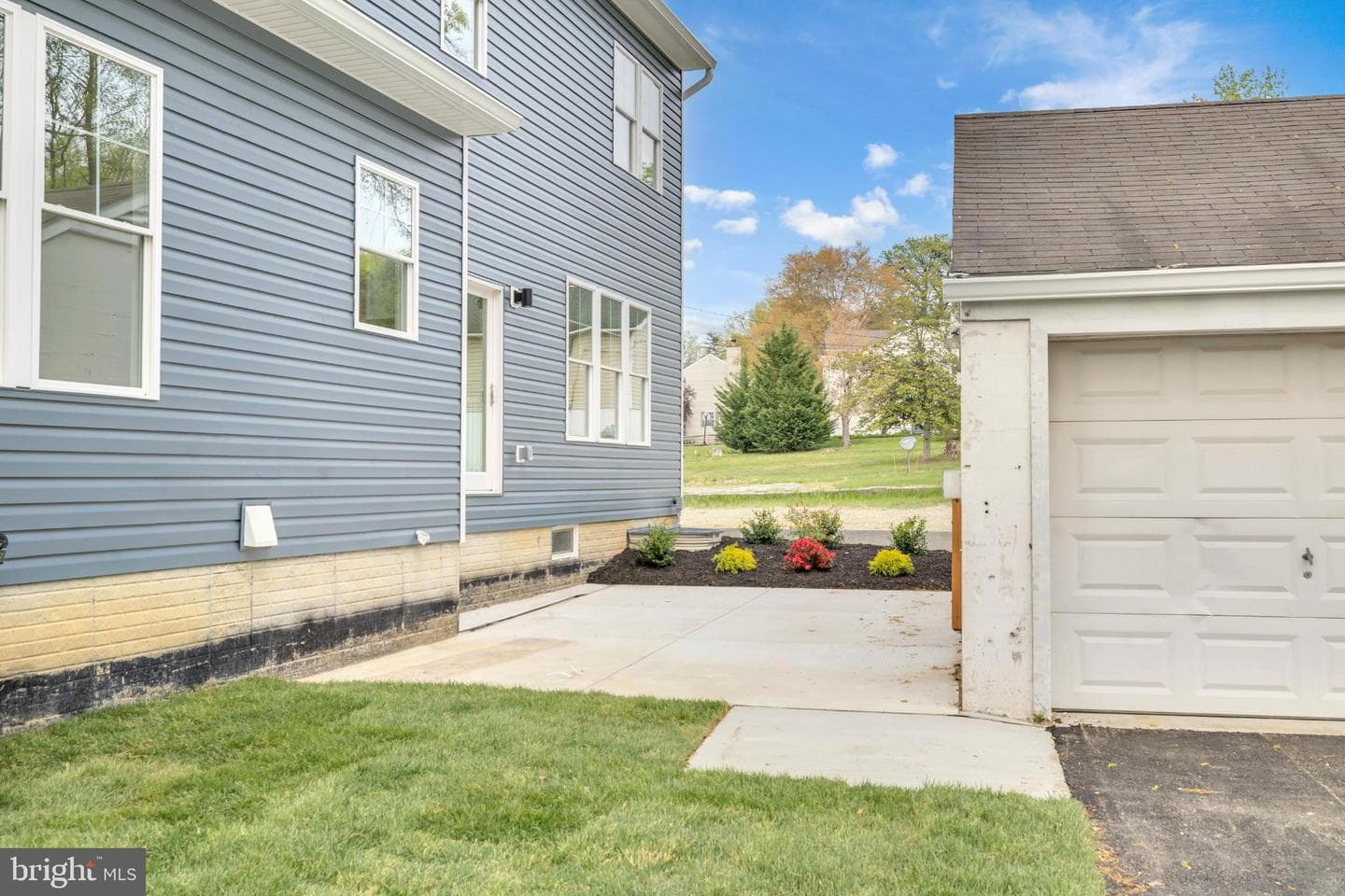 413 Trimble Road photo 45