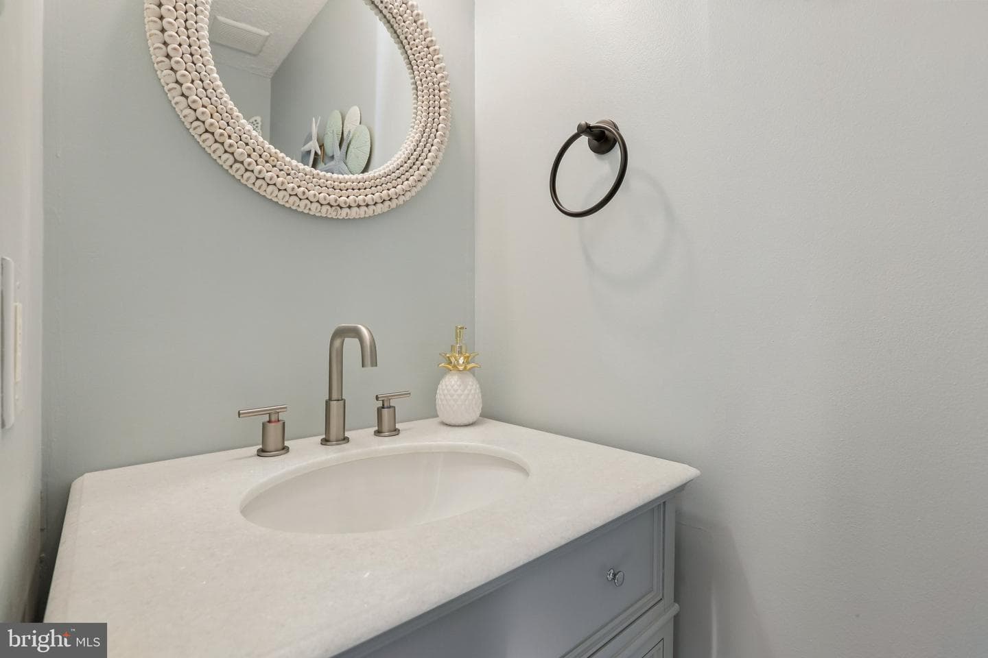 804 Dora Place photo 5