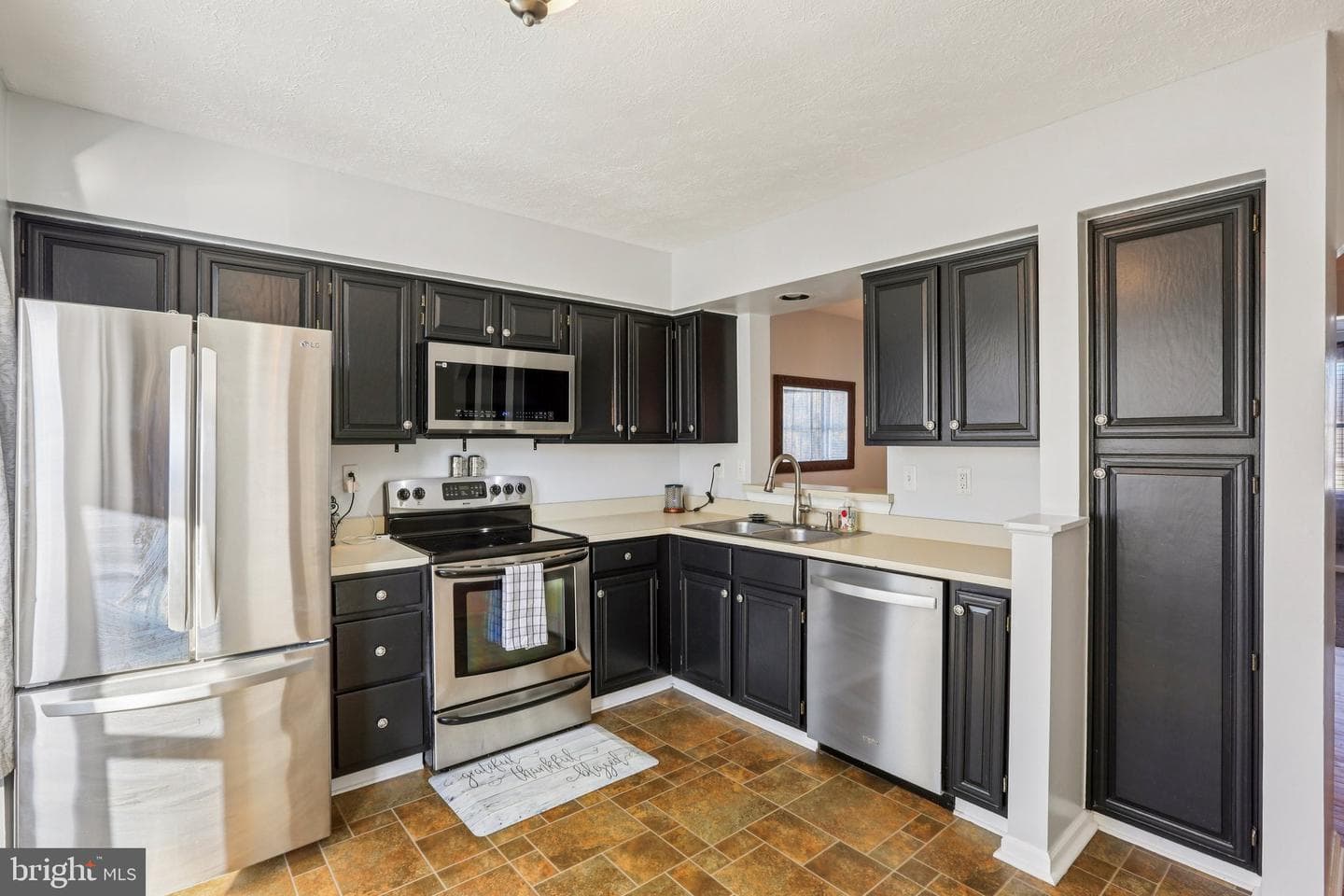 804 Dora Place photo 7