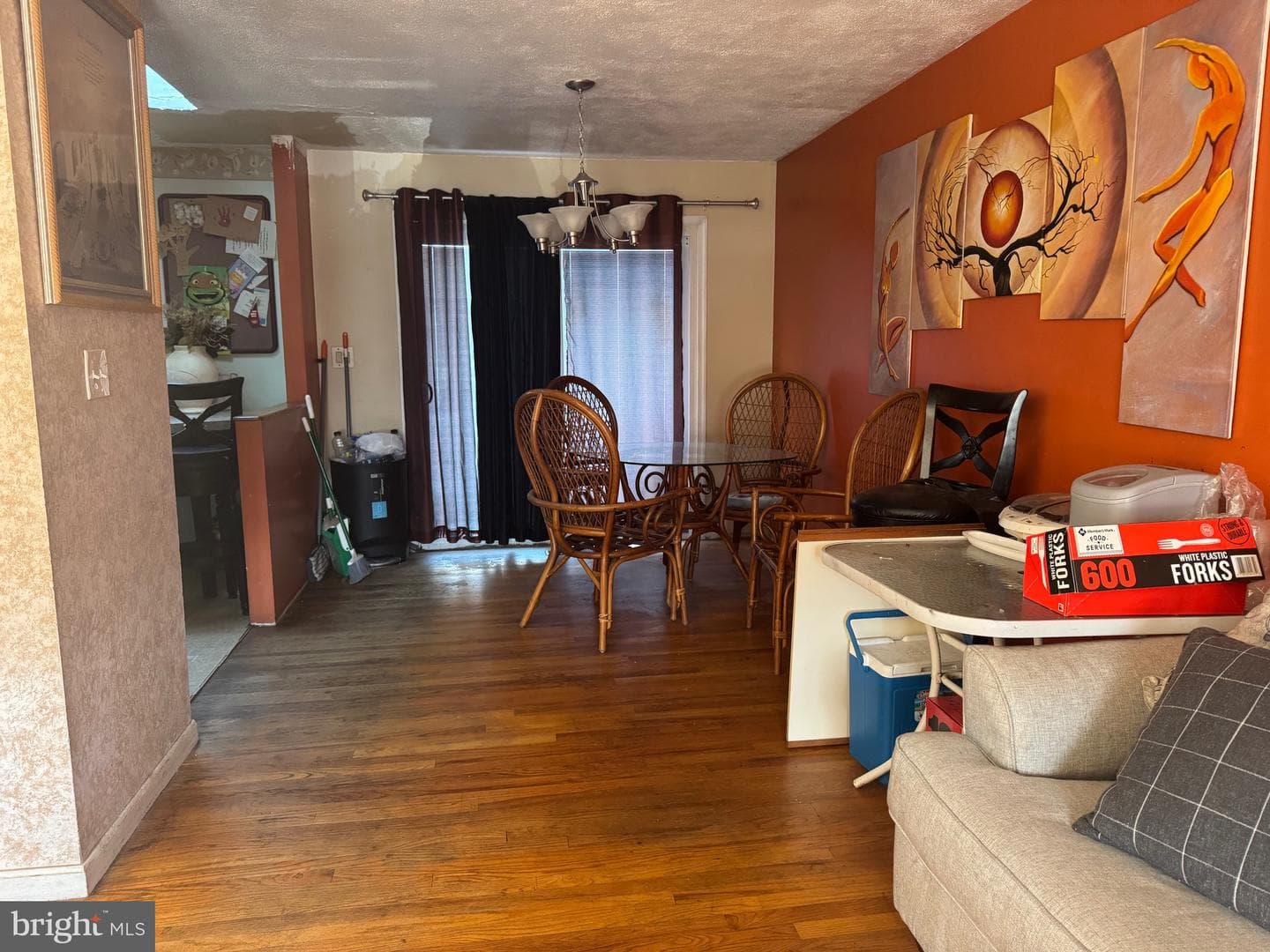 2425 Sycamore Lane photo 5
