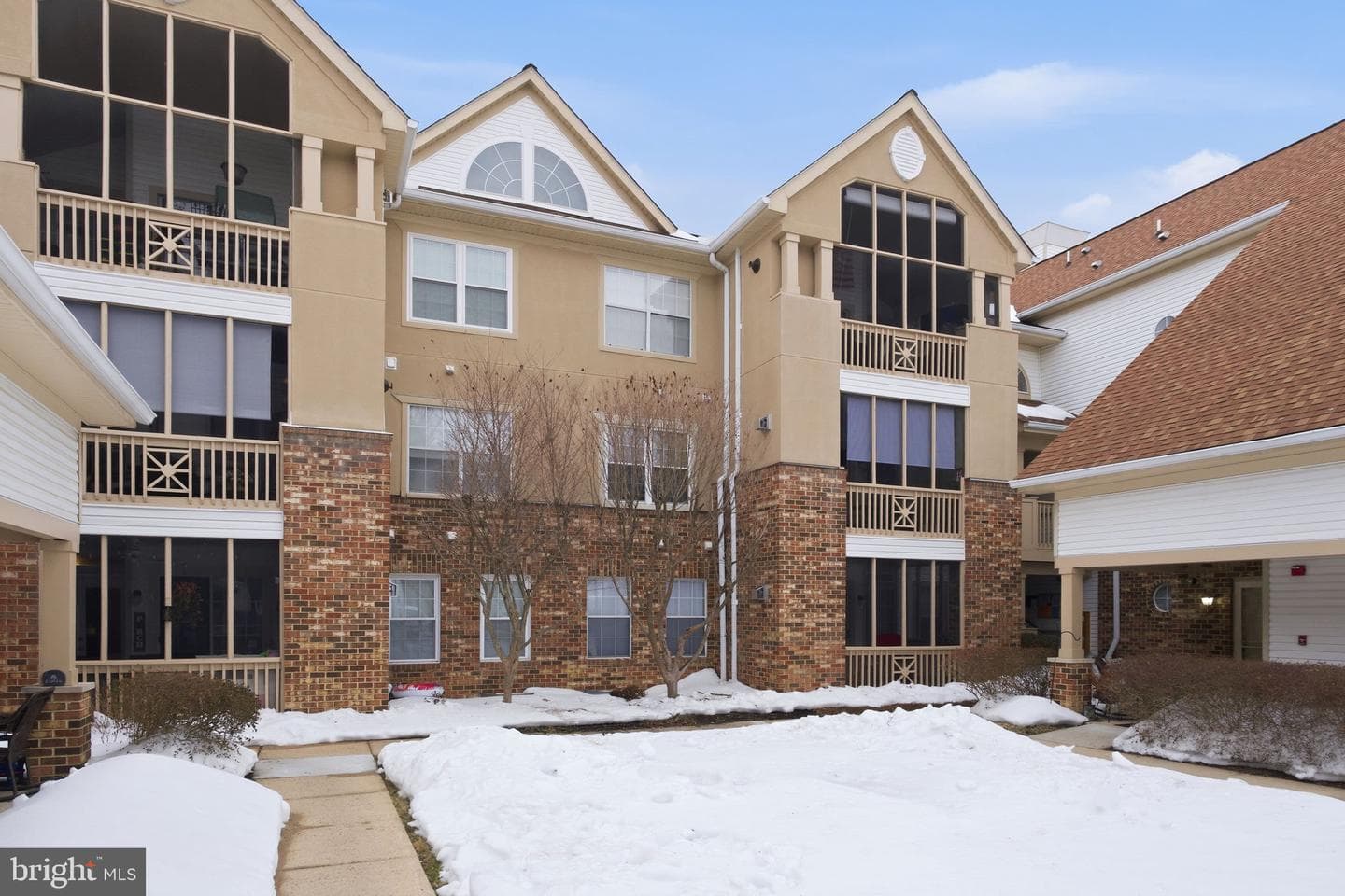 604 Churchill Road #604-I photo 2