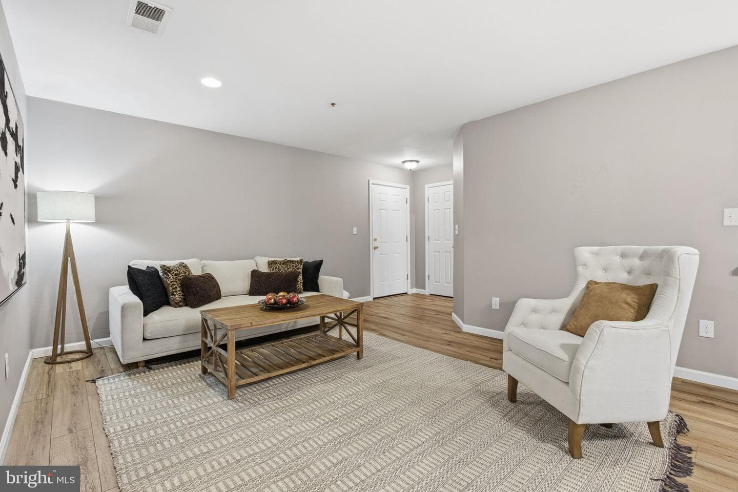 604 Churchill Road #604-I photo 4
