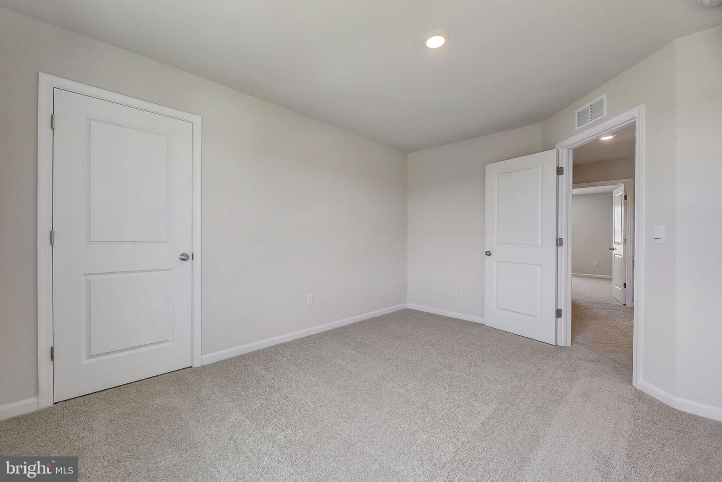 804 Hyssop Court photo 16