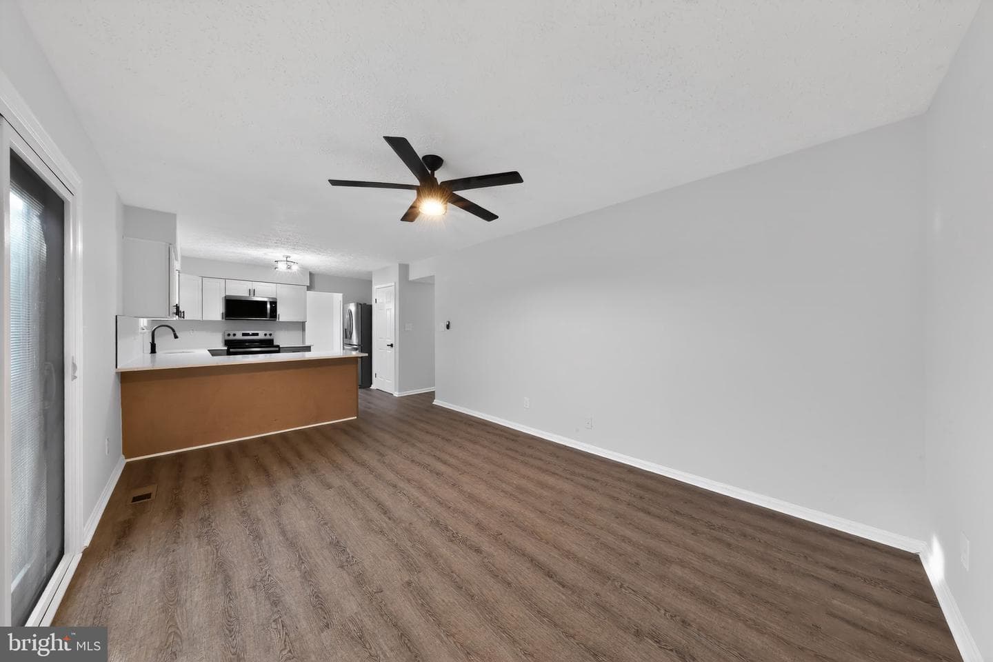 225 Heather Way photo 5