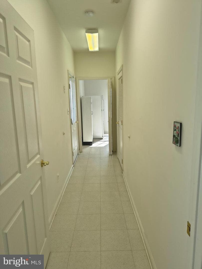 1604 S Tollgate Road photo 30