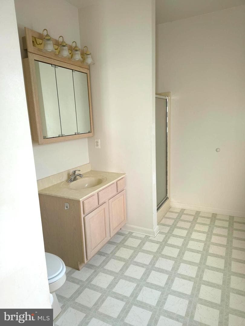 1604 S Tollgate Road photo 36