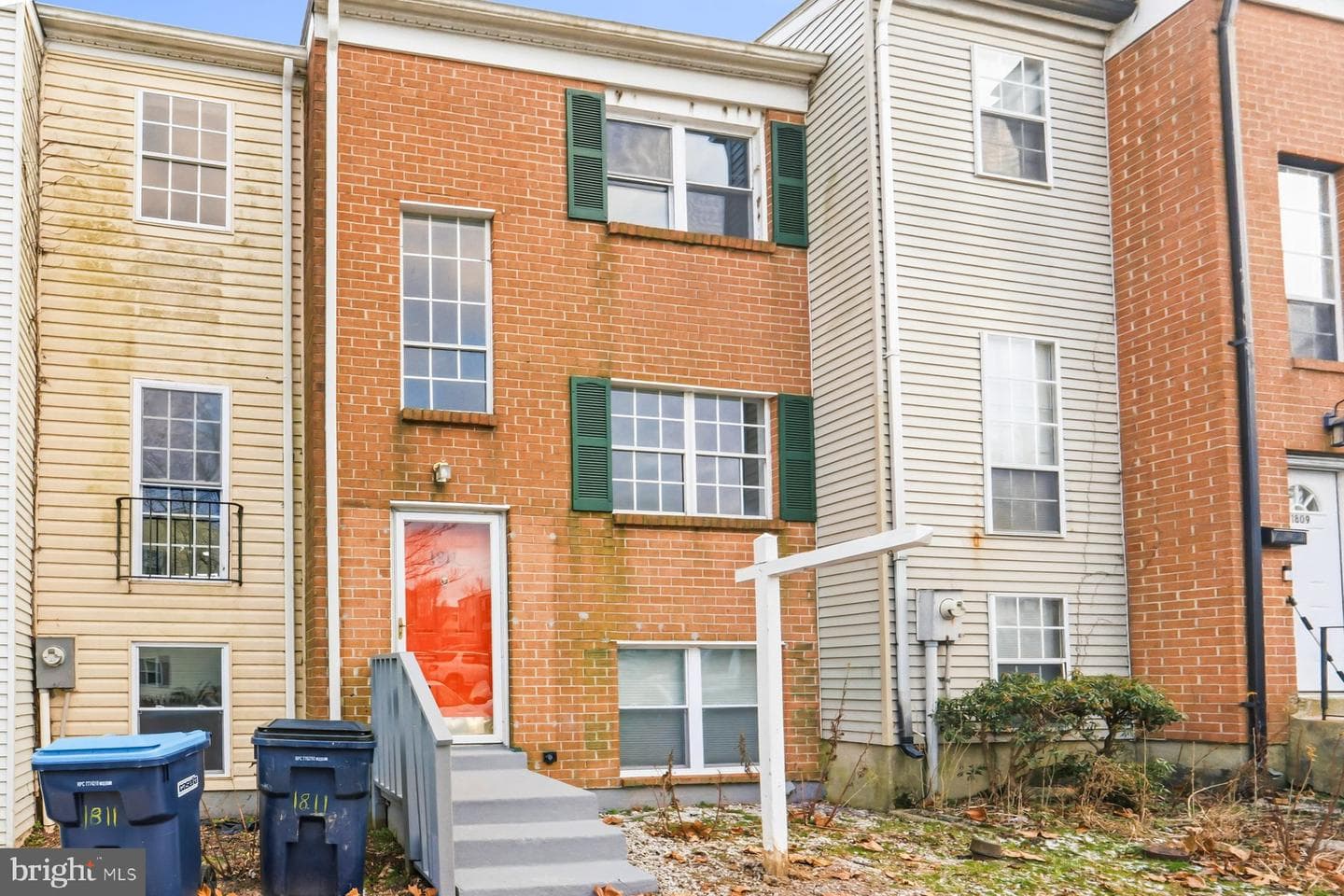 1811 Eloise Lane photo 4