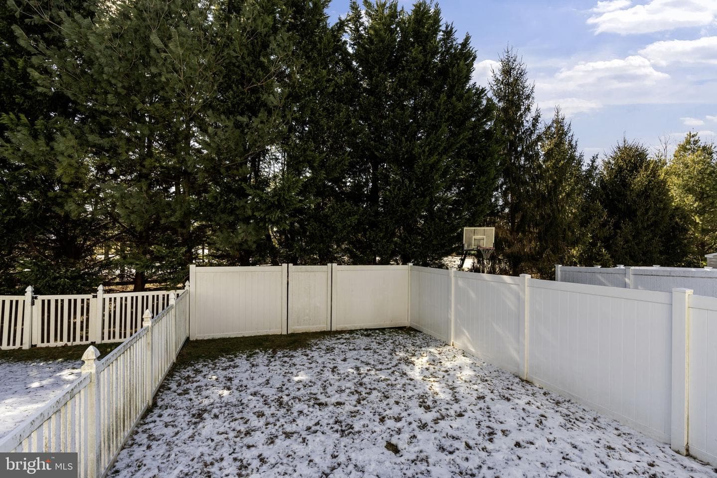 243 Mary Jane Lane photo 17