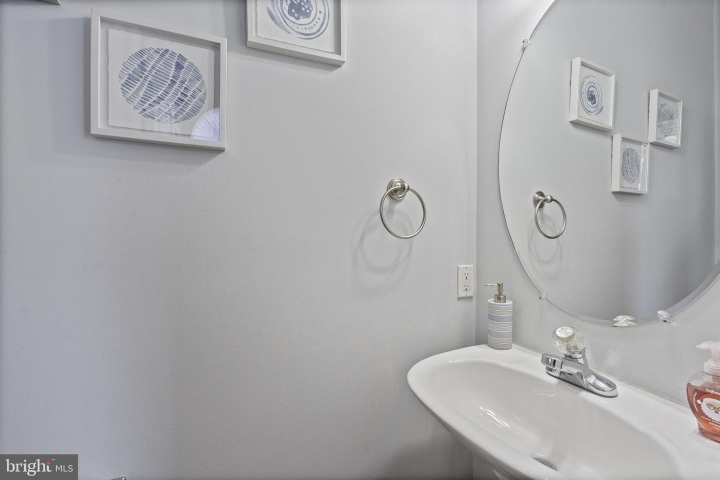 243 Mary Jane Lane photo 7