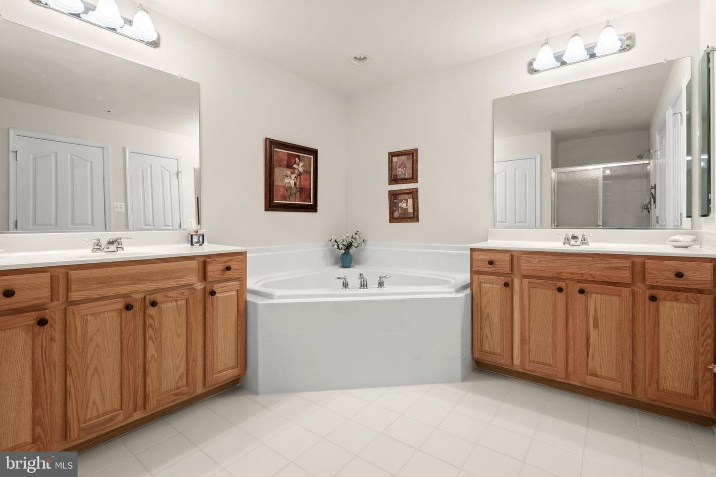 804 Bridle Path photo 37