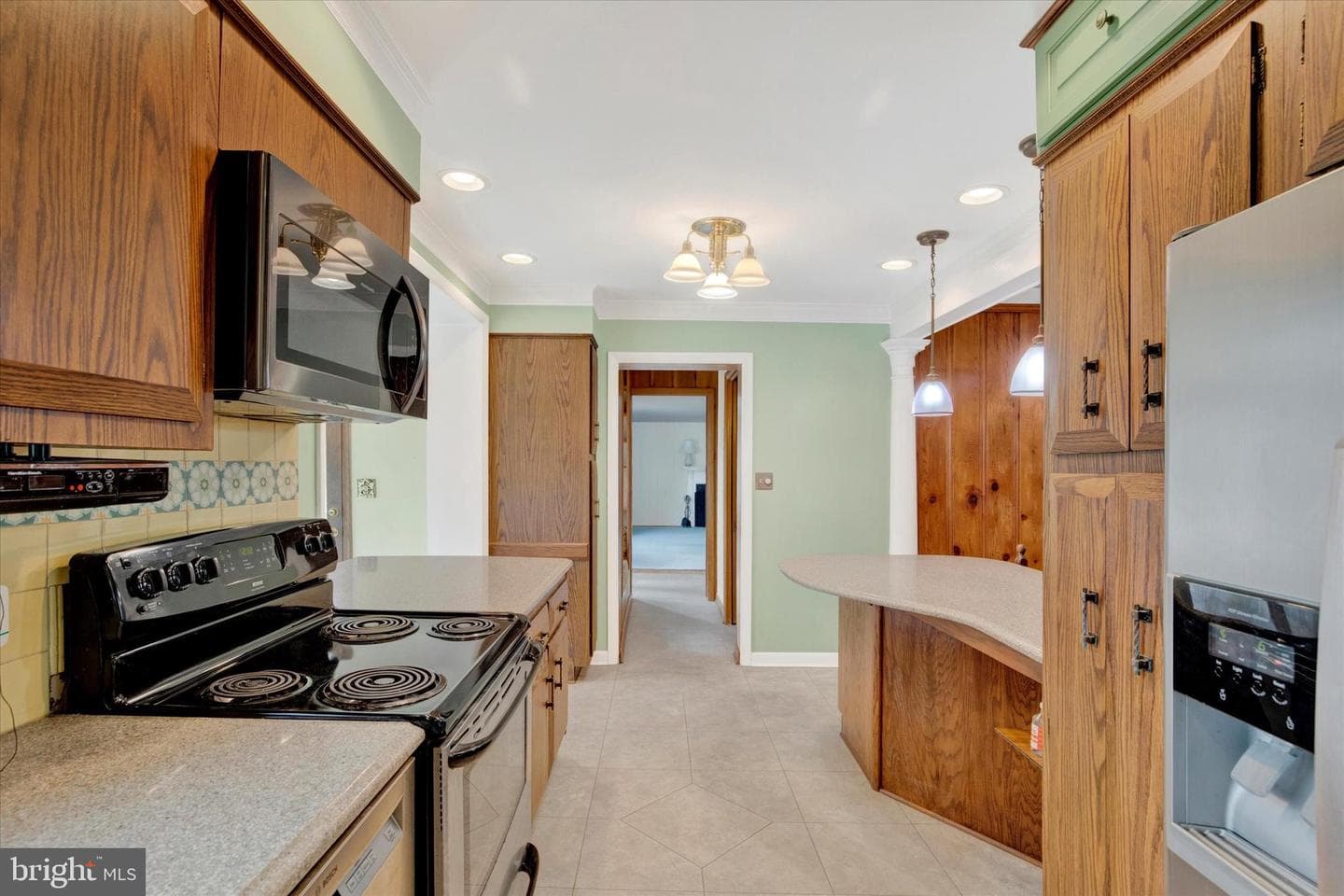 1608 S Tollgate Road photo 13