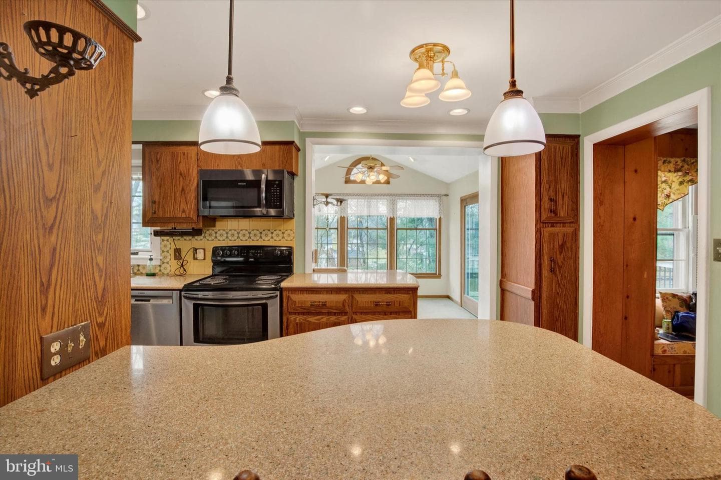1608 S Tollgate Road photo 15