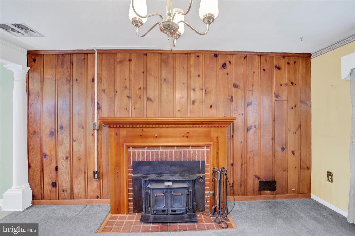 1608 S Tollgate Road photo 18