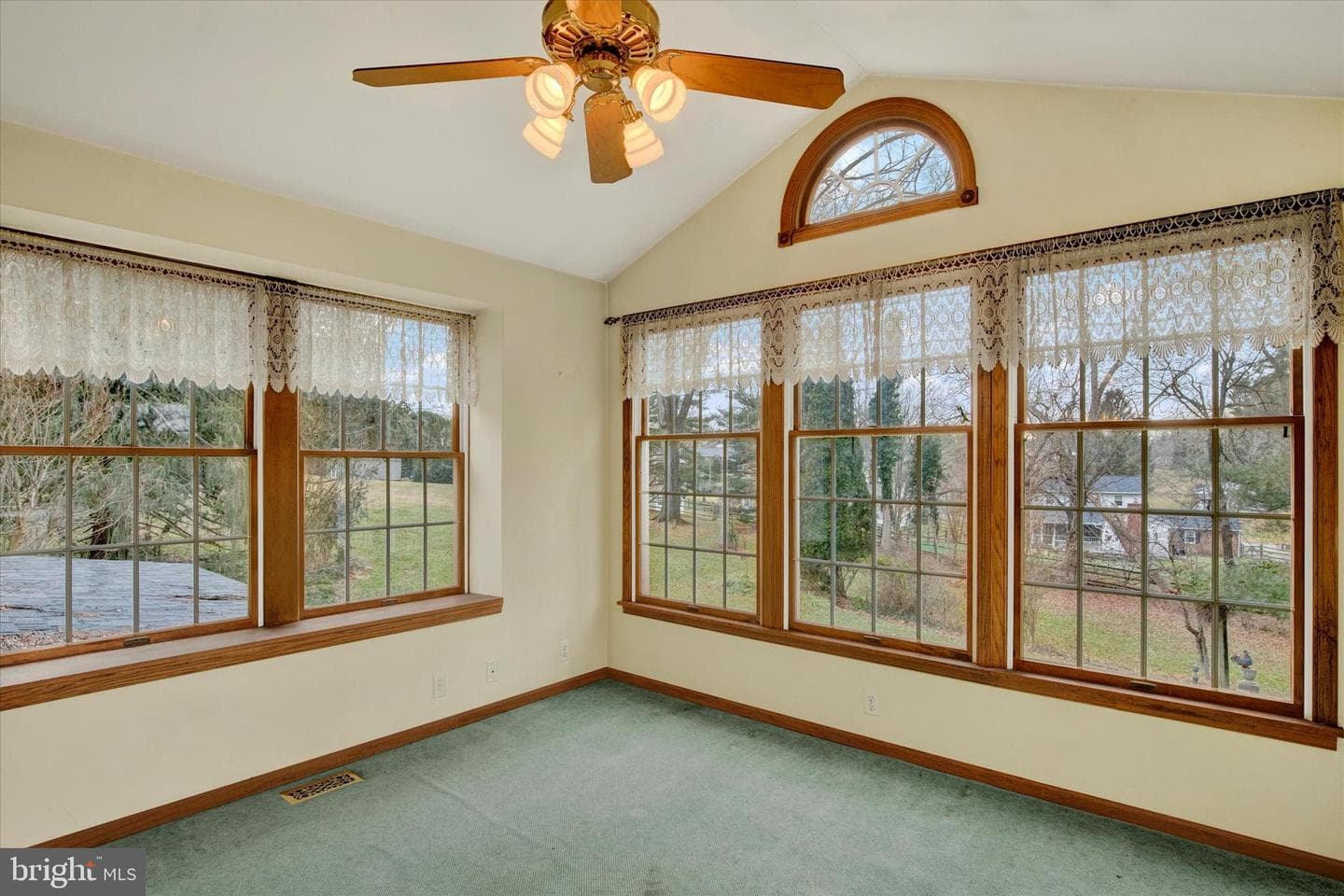 1608 S Tollgate Road photo 19