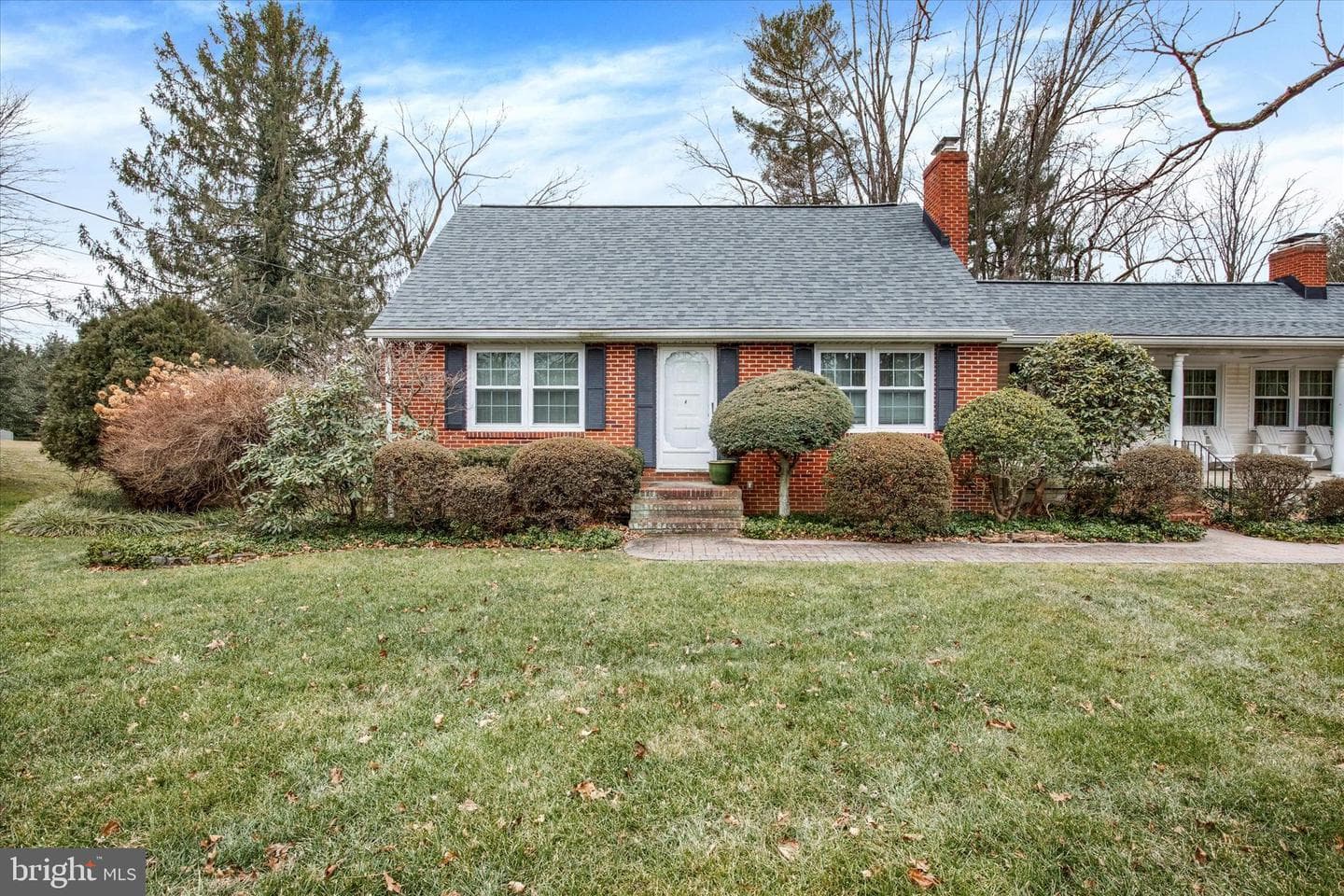 1608 S Tollgate Road photo 2